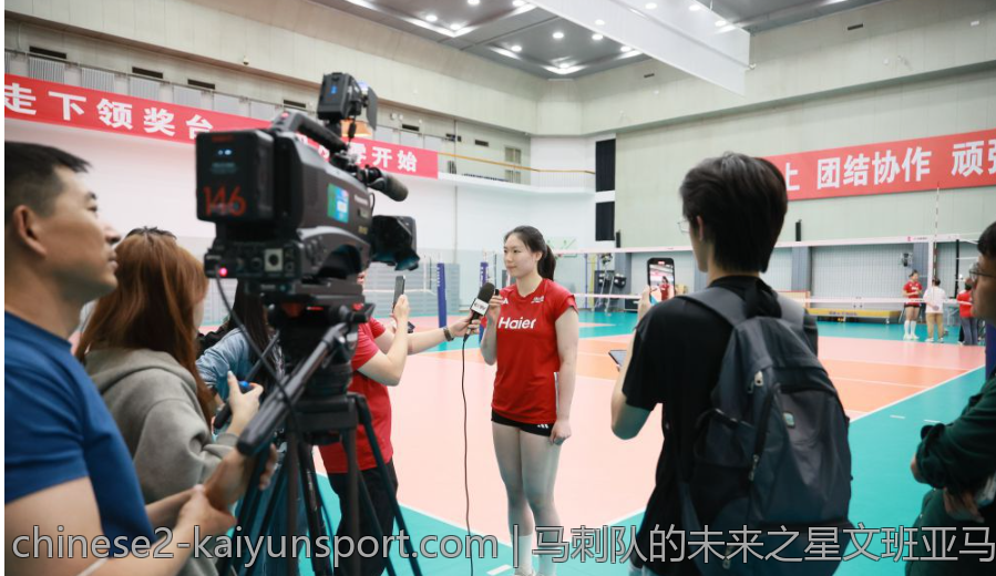 马刺队的未来之星文班亚马演绎令人惊叹的超级大三双